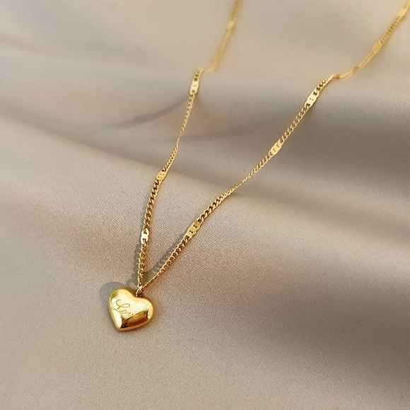 Gold Love Heart Necklaces For Women Chokers - Picture 3 of 3